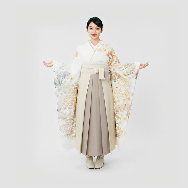 "Rakuraku Kimono" Furisode and Hakama Rental